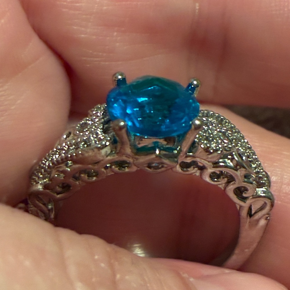 Elegant Blue Gemstone Silver Ring - Picture 13 of 15